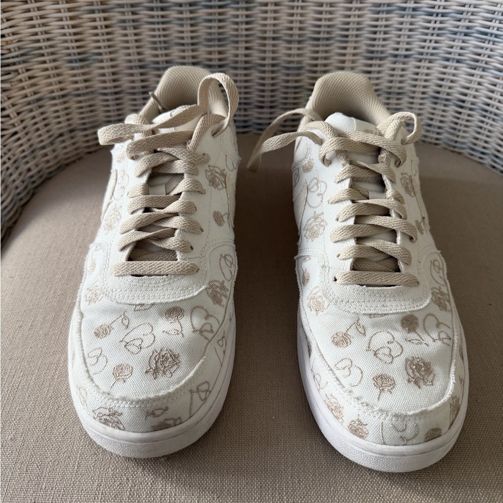 Nike Beige Knit Sneakers